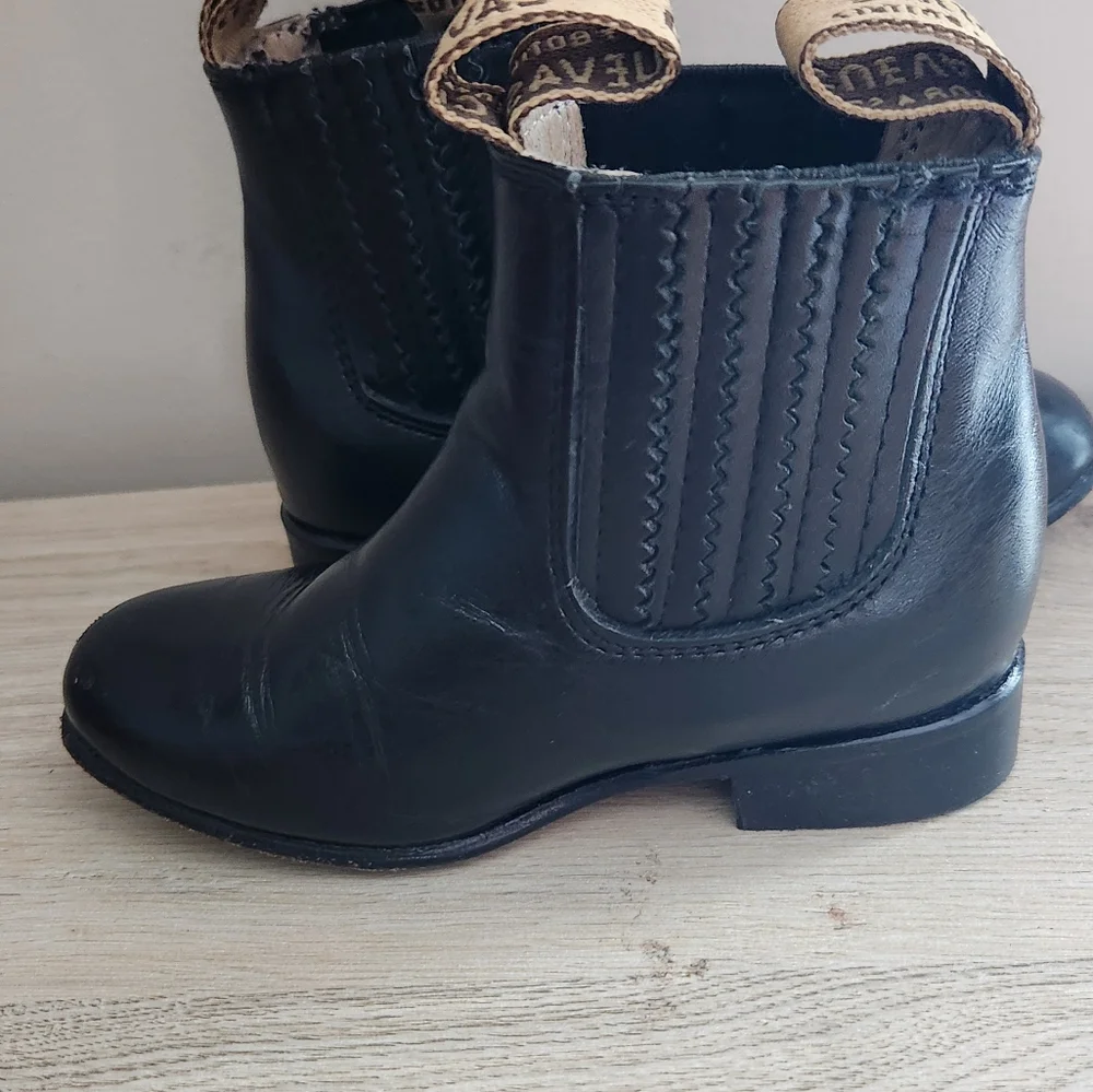 Botas Cuevas Black‎ Leather Chelsea Boots Kids Size 9